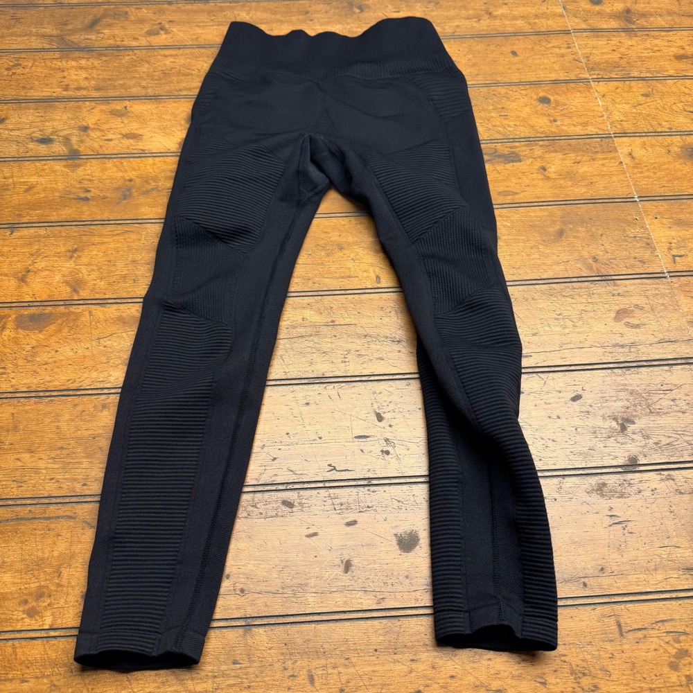 Tuff Athletics Black‎ Seamless Ribbed Moto Leggings Athleisure Workout Size S